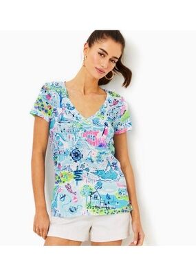Lilly Pulitzer Etta V-Neck Lilly Loves Nantucket Print Blue Tee Size XXS NWT